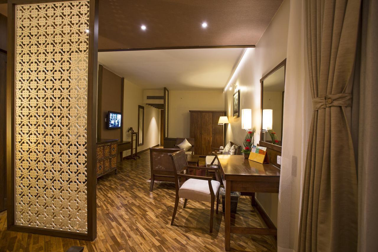Hotel Shangri-La, Катманду Экстерьер фото